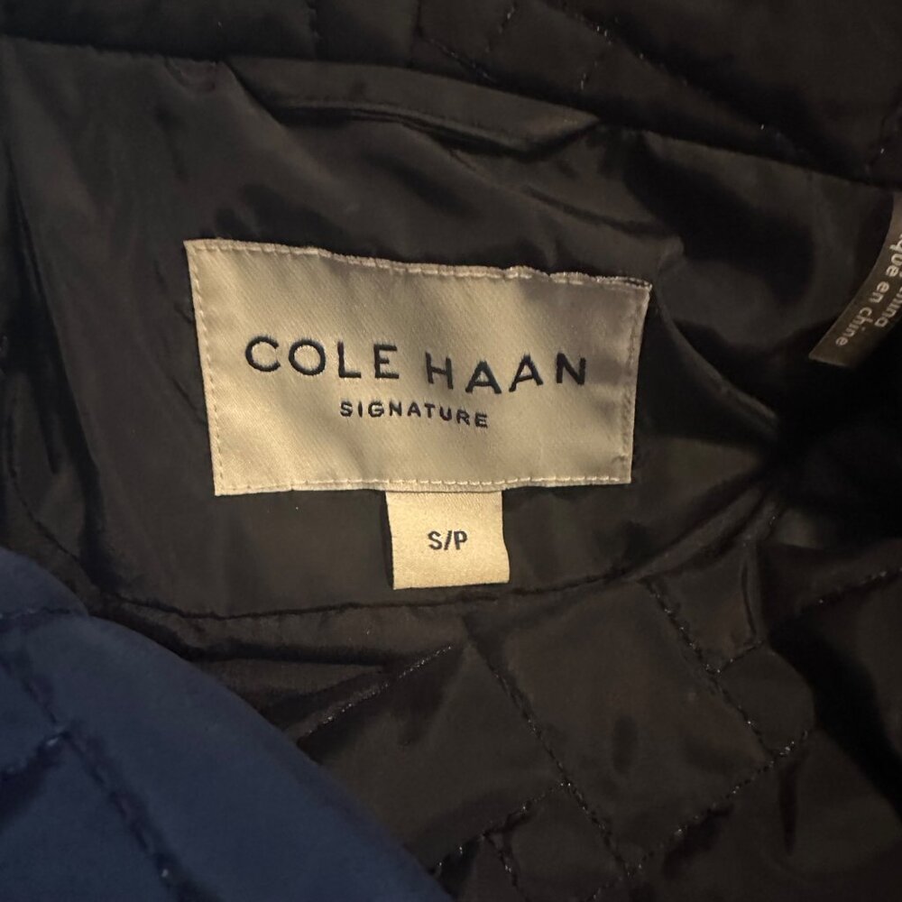 Cole Haan Signature dark blue quilted belted coat size S - Picture 3 of 7